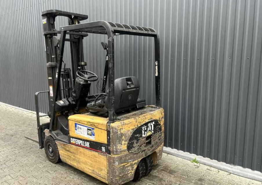 CAT Lift Trucks EP16KT - 电动叉车:图3 CAT Lift Trucks EP16KT - 电动叉车:图3