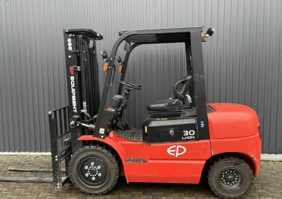 EP Equipment EFL302 - 电动叉车:图2 EP Equipment EFL302 - 电动叉车:图2