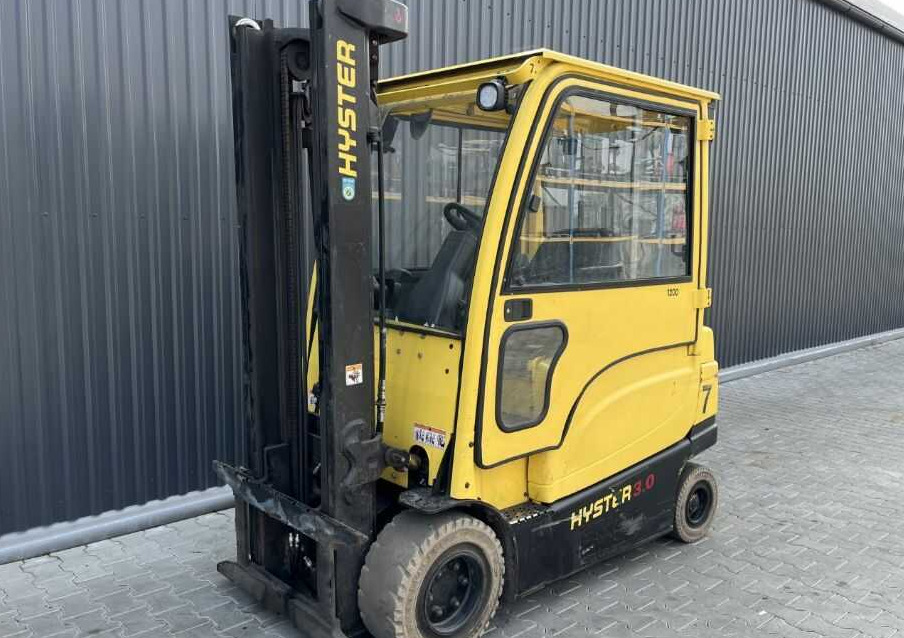 Hyster J3.0XN - 电动叉车:图1 Hyster J3.0XN - 电动叉车:图1