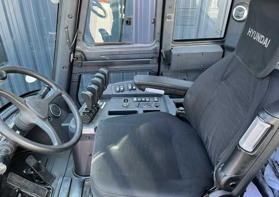Hyundai 130D-9 - 柴油叉车:图4 Hyundai 130D-9 - 柴油叉车:图4