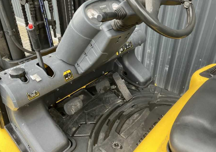 液化石油气叉车 Hyundai 30L-7：图8