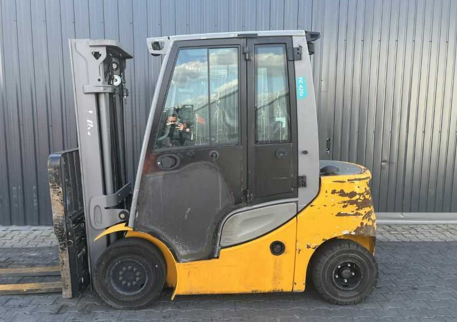 Jungheinrich DFG425s - 柴油叉车:图2 Jungheinrich DFG425s - 柴油叉车:图2