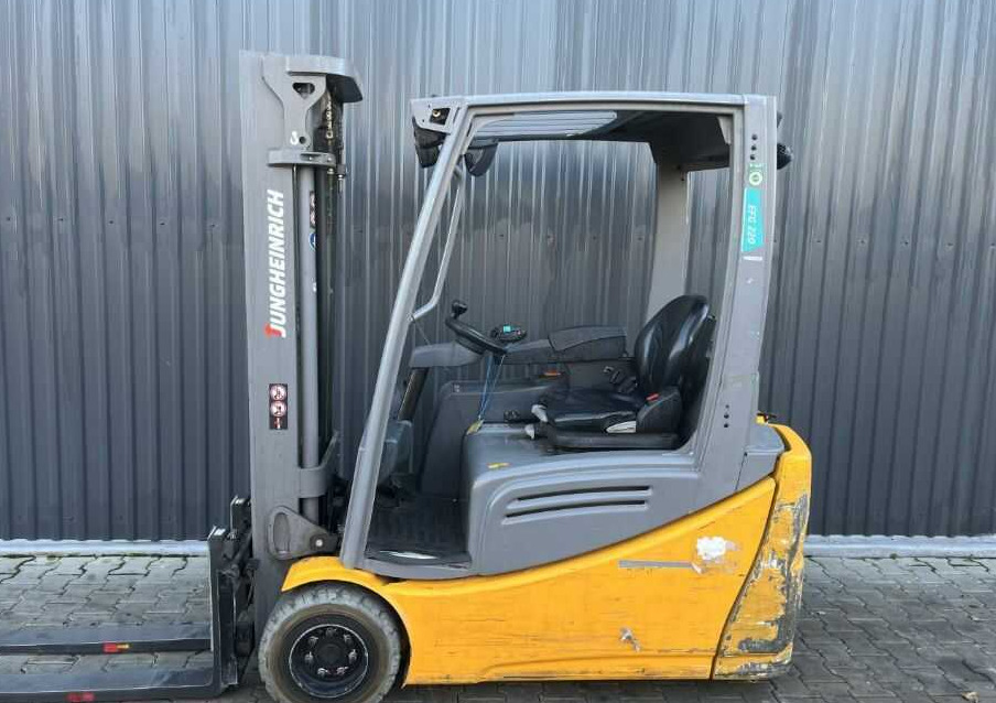 Jungheinrich EFG220 - 电动叉车:图2 Jungheinrich EFG220 - 电动叉车:图2