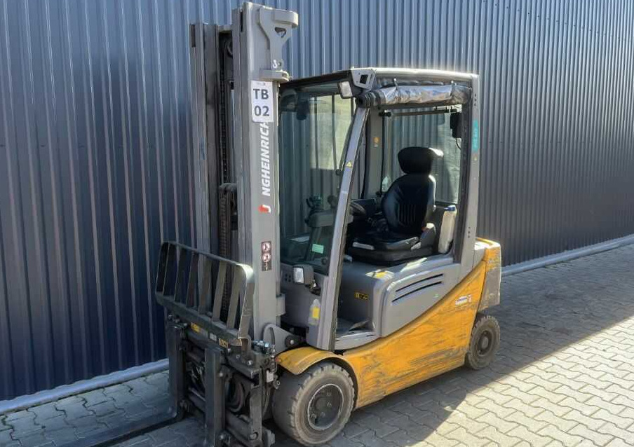 Jungheinrich EFG320 - 电动叉车:图1 Jungheinrich EFG320 - 电动叉车:图1