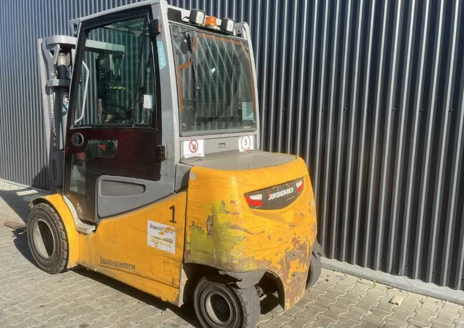 Jungheinrich EFG550 - 电动叉车:图3 Jungheinrich EFG550 - 电动叉车:图3