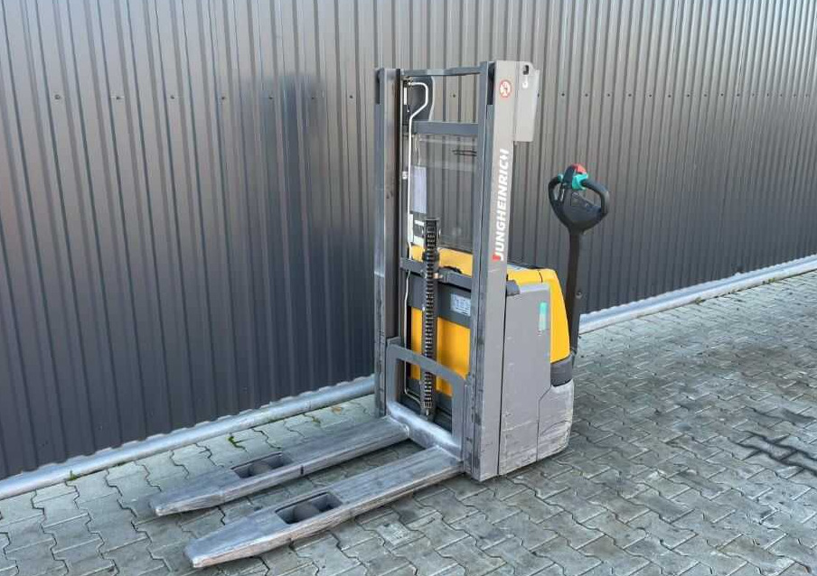 Jungheinrich EJC112 - 堆垛机:图1 Jungheinrich EJC112 - 堆垛机:图1