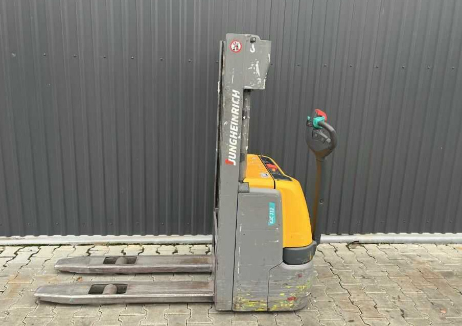 Jungheinrich EJC112 - 堆垛机:图2 Jungheinrich EJC112 - 堆垛机:图2