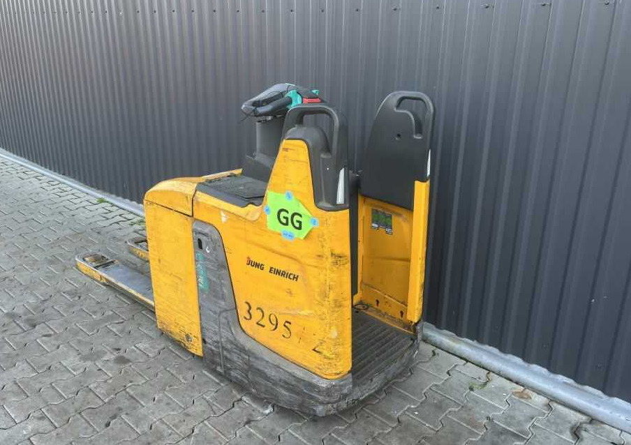 Jungheinrich ERE120 - 码垛车:图3 Jungheinrich ERE120 - 码垛车:图3
