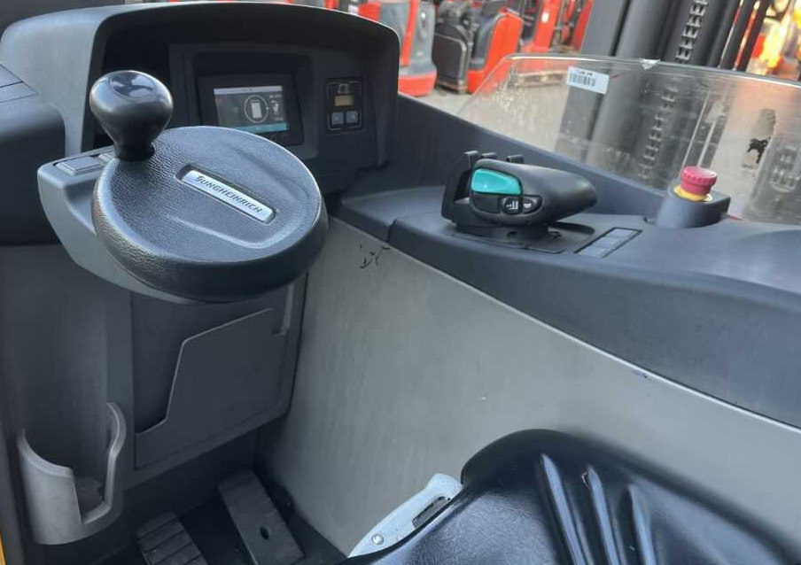 前移式叉车 Jungheinrich ETVC16：图8