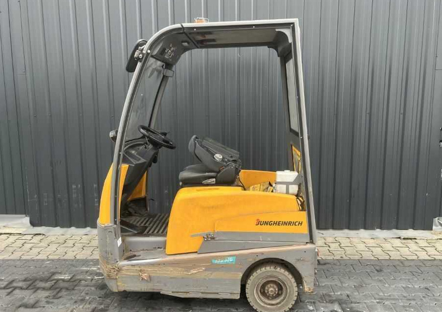 Jungheinrich EZS570 - 牵引车站:图2 Jungheinrich EZS570 - 牵引车站:图2