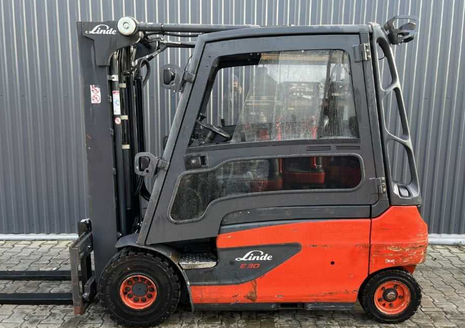Linde E30L-01 - 电动叉车:图2 Linde E30L-01 - 电动叉车:图2