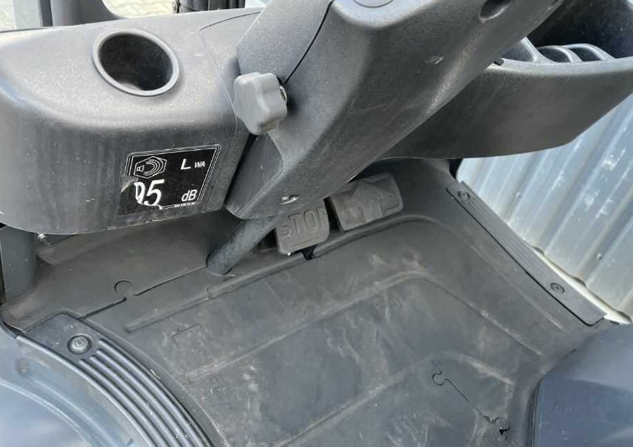 液化石油气叉车 Linde H14T-01:图8 液化石油气叉车 Linde H14T-01:图8