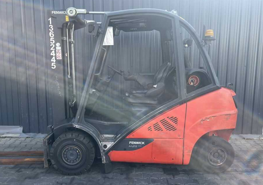 Linde H25T-01 - 液化石油气叉车:图2 Linde H25T-01 - 液化石油气叉车:图2