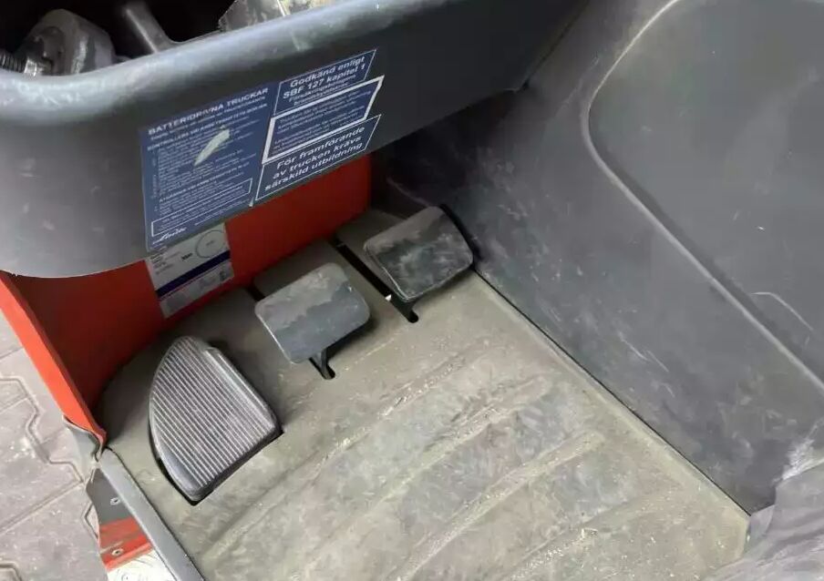 前移式叉车 Linde R14HD-01:图8 前移式叉车 Linde R14HD-01:图8
