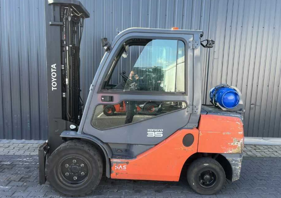Toyota 8FGJF35 - 液化石油气叉车:图2 Toyota 8FGJF35 - 液化石油气叉车:图2