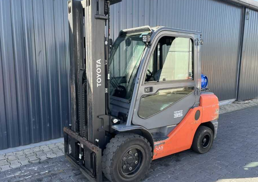 Toyota 8FGJF35 - 液化石油气叉车:图1 Toyota 8FGJF35 - 液化石油气叉车:图1