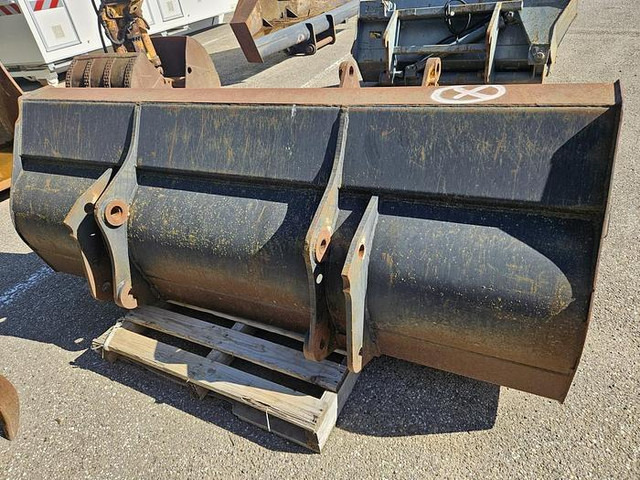 Caterpillar 428D - 铲斗:图2 Caterpillar 428D - 铲斗:图2