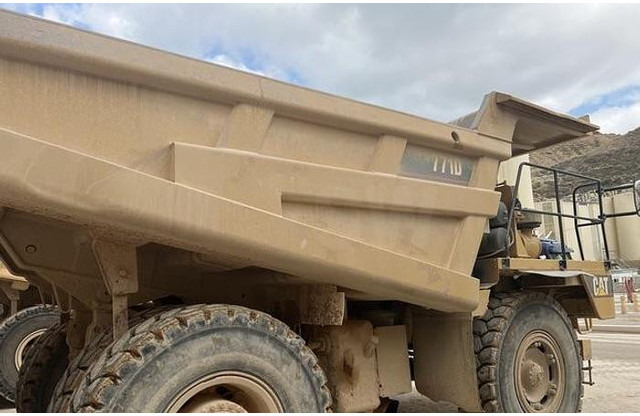 Caterpillar 771D - 自卸车:图2 Caterpillar 771D - 自卸车:图2