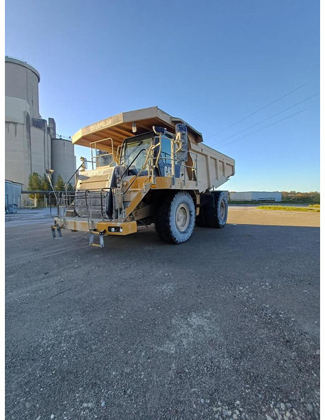 Caterpillar 775F - 未铰接自卸车/ 运石车:图1 Caterpillar 775F - 未铰接自卸车/ 运石车:图1