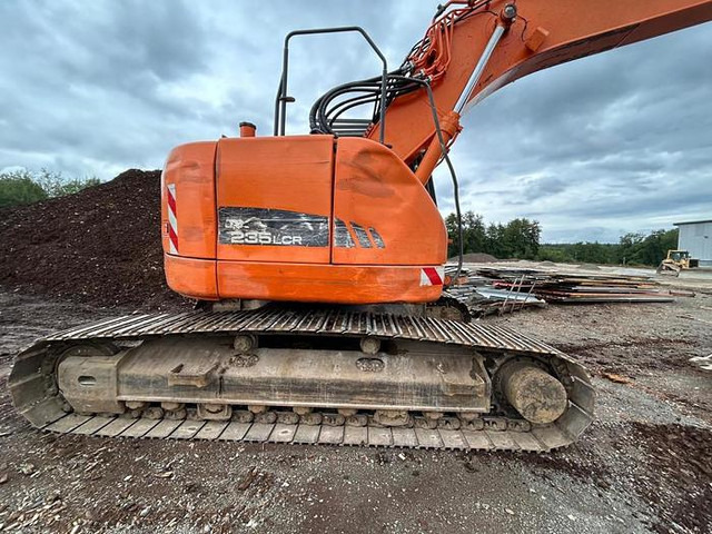 Doosan DX235LCR - - 履带式挖掘机:图5 Doosan DX235LCR - - 履带式挖掘机:图5