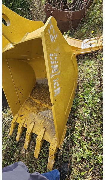 Komatsu PC200 - 铲斗:图3 Komatsu PC200 - 铲斗:图3