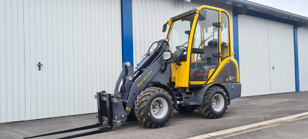 Eurotrac W11 Radlader Hoflader - 紧凑型装载机:图1 Eurotrac W11 Radlader Hoflader - 紧凑型装载机:图1