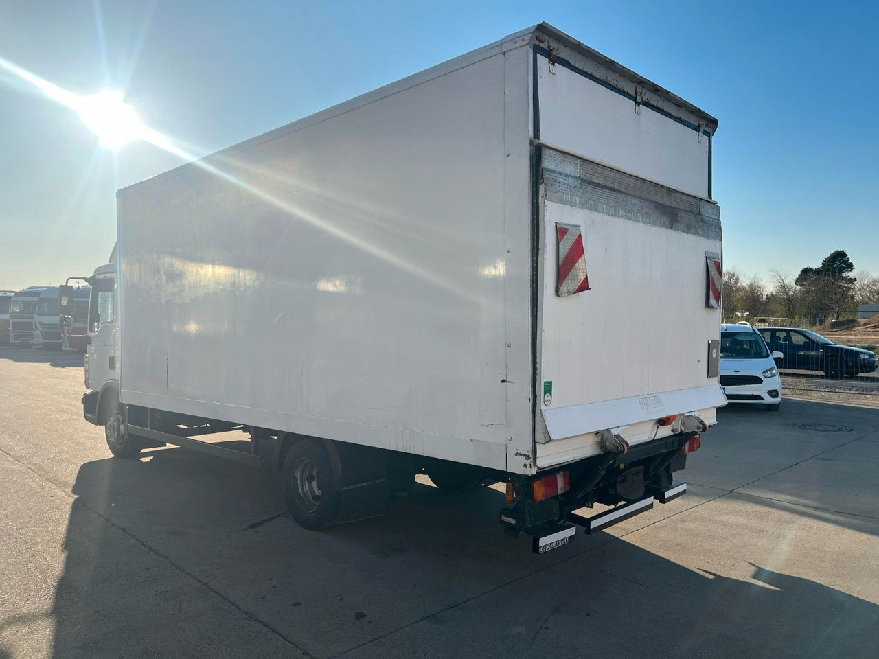 MAN TGL 8.180 * MOTORBREMSE * KLIMA * LBW 1t * - 厢式货车:图4 MAN TGL 8.180 * MOTORBREMSE * KLIMA * LBW 1t * - 厢式货车:图4