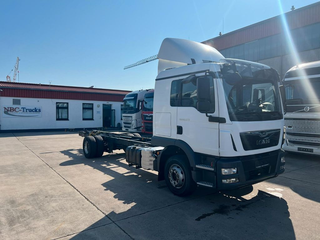 MAN TGM 12.290 * KLIMA * MOTORBREMSE * STANDHEIZUNG - 驾驶室底盘卡车:图3 MAN TGM 12.290 * KLIMA * MOTORBREMSE * STANDHEIZUNG - 驾驶室底盘卡车:图3