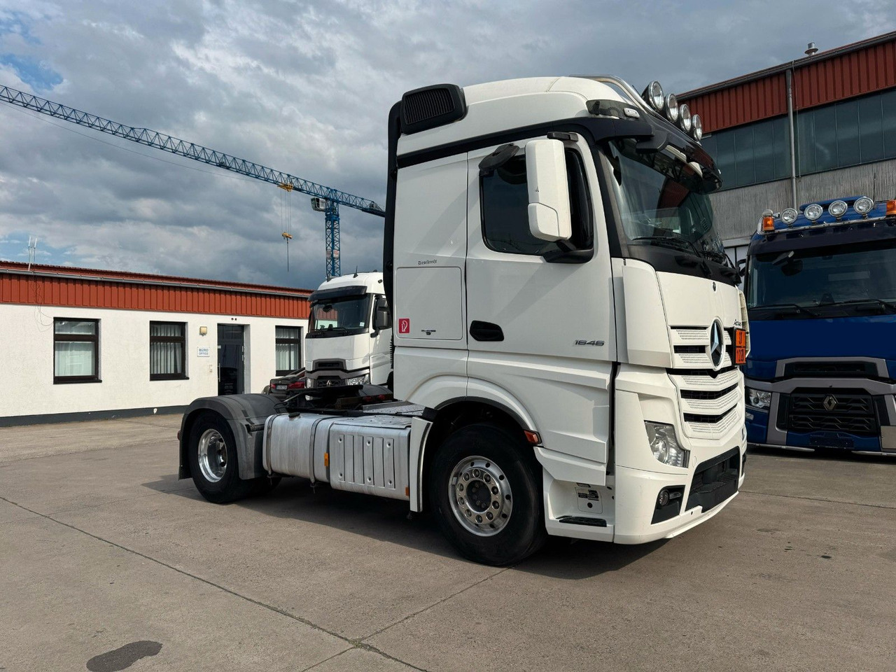 Mercedes-Benz ACTROS 1846 * RETARDER + 2X TANK * ALCOA * KIPPH - 牵引车:图4 Mercedes-Benz ACTROS 1846 * RETARDER + 2X TANK * ALCOA * KIPPH - 牵引车:图4