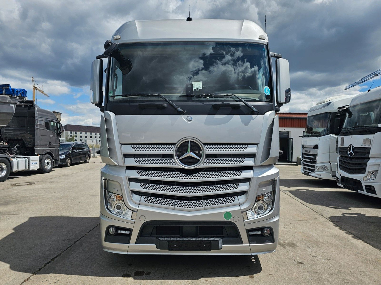 Mercedes-Benz ACTROS 1851 * 2X VORHANDEN * ACC * STANDH. *EUR5 - 牵引车:图2 Mercedes-Benz ACTROS 1851 * 2X VORHANDEN * ACC * STANDH. *EUR5 - 牵引车:图2