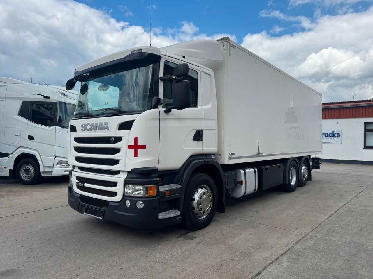 Scania P 380 * KOFFER * LBW 3 TON * LENK / LIFTACHSE * - 厢式卡车:图1 Scania P 380 * KOFFER * LBW 3 TON * LENK / LIFTACHSE * - 厢式卡车:图1