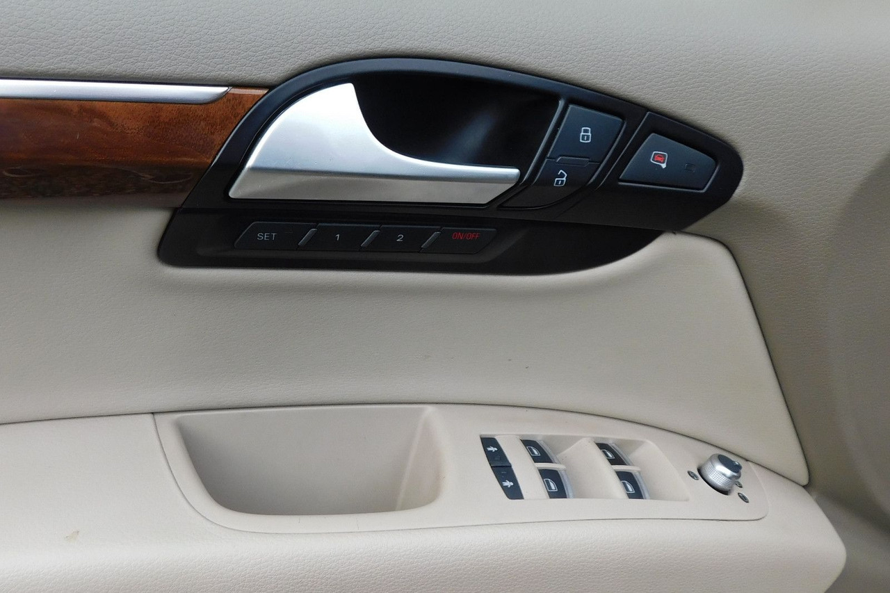 Audi Q7 3.0TFSI 7-Sitzer perfect for UA Export - 越野车:图3 Audi Q7 3.0TFSI 7-Sitzer perfect for UA Export - 越野车:图3