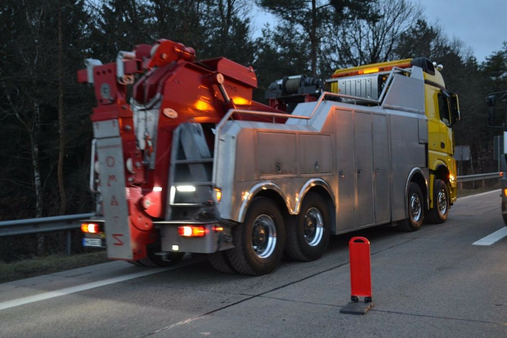 Mercedes-Benz Arocs 4163 8x4 G&G Heavy Wrecker Mercedes-Benz Arocs 4163 8x4 G&G Heavy Wrecker - 拖吊车:图4 Mercedes-Benz Arocs 4163 8x4 G&G Heavy Wrecker Mercedes-Benz Arocs 4163 8x4 G&G Heavy Wrecker - 拖吊车:图4