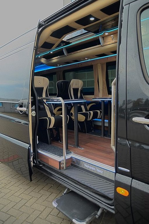 Mercedes-Benz Sprinter 319 VIP 8+1 Mercedes-Benz Sprinter 319 VIP 8+1 - 小型巴士, 小型客车:图5 Mercedes-Benz Sprinter 319 VIP 8+1 Mercedes-Benz Sprinter 319 VIP 8+1 - 小型巴士, 小型客车:图5