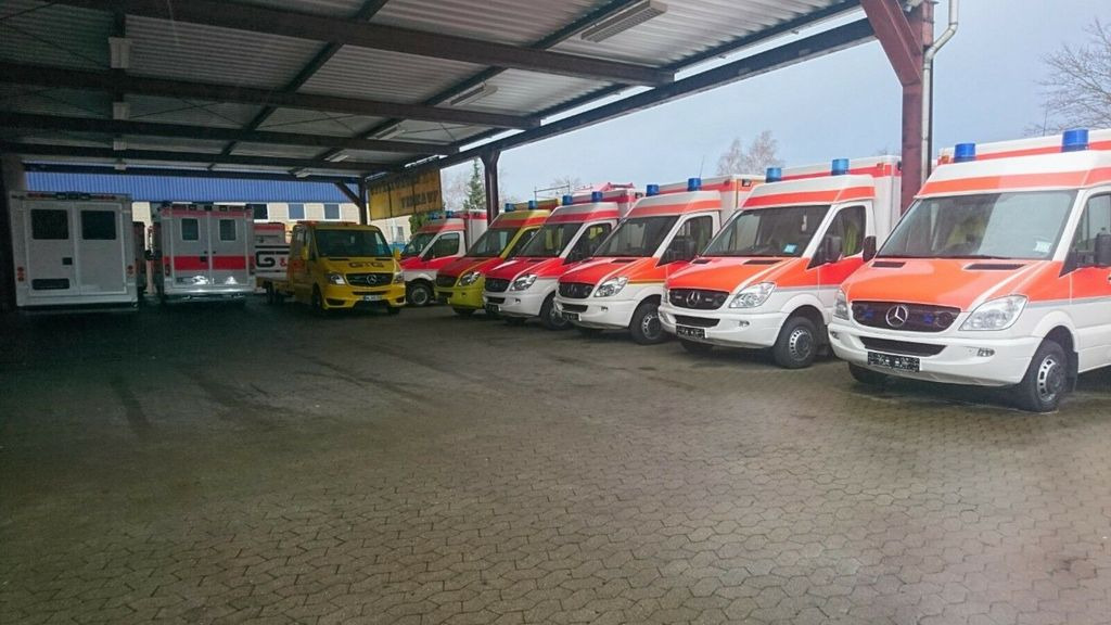 Mercedes-Benz Sprinter 516 CDI /on Stock / Mercedes-Benz Sprinter 516 CDI /on Stock / - 救护车:图1 Mercedes-Benz Sprinter 516 CDI /on Stock / Mercedes-Benz Sprinter 516 CDI /on Stock / - 救护车:图1