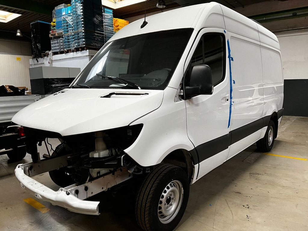 无侧窗厢式货车 Mercedes-Benz Sprinter III 316 / 416:图1
