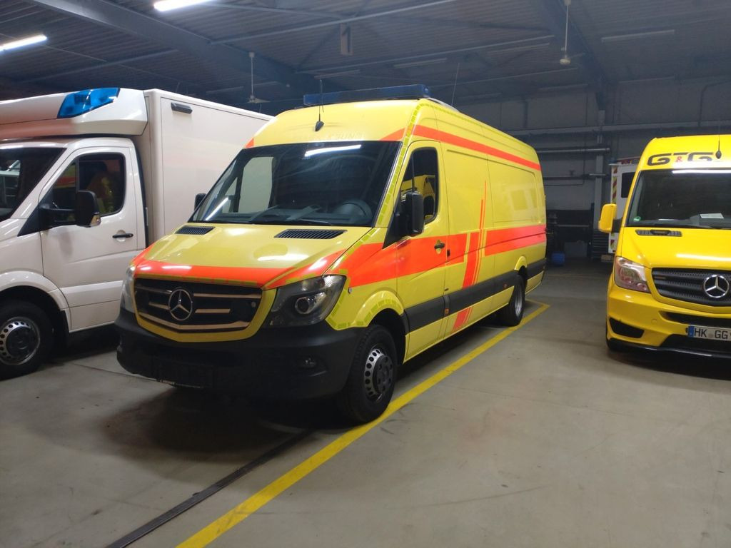 Mercedes-Benz Sprinter ITW RTW 519 2x on Stock Mercedes-Benz Sprinter ITW RTW 519 2x on Stock - 救护车:图2 Mercedes-Benz Sprinter ITW RTW 519 2x on Stock Mercedes-Benz Sprinter ITW RTW 519 2x on Stock - 救护车:图2