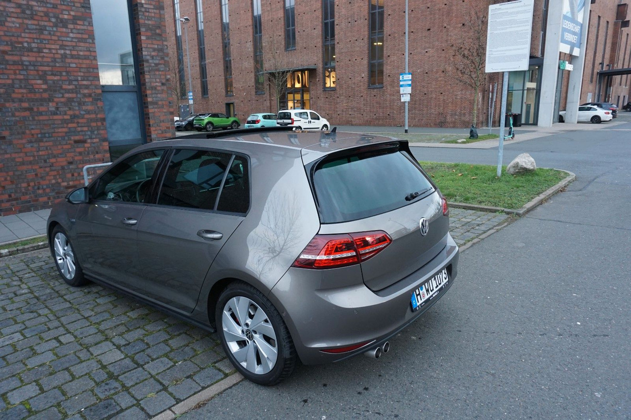 Volkswagen Golf 2.0 TDI DSG BMT GTD - 轿车:图2 Volkswagen Golf 2.0 TDI DSG BMT GTD - 轿车:图2