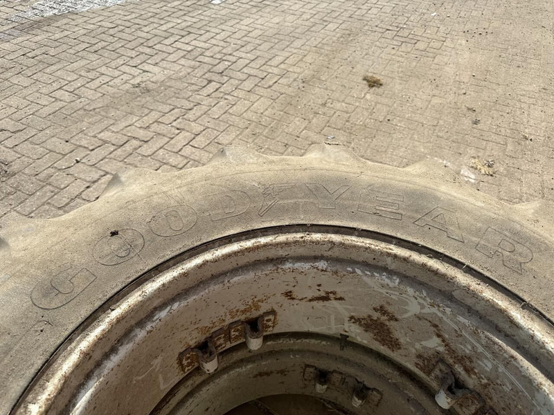 Goodyear banden 14.9 R28 - Gebruikt - 车轮/ 轮胎:图5 Goodyear banden 14.9 R28 - Gebruikt - 车轮/ 轮胎:图5