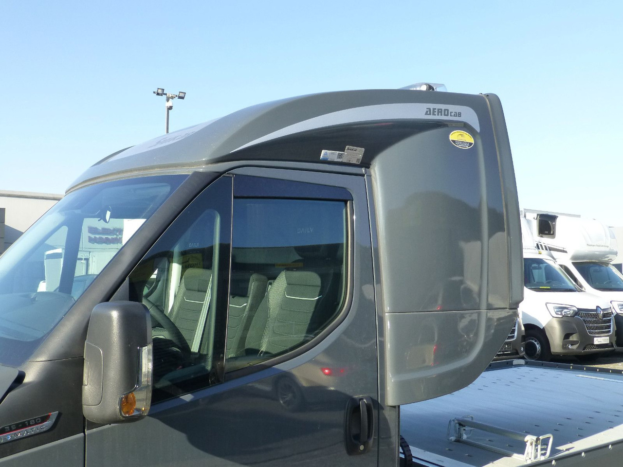 Iveco Daily 35S18 Autotransporter NAVI Schlafkabine - 拖吊车:图4 Iveco Daily 35S18 Autotransporter NAVI Schlafkabine - 拖吊车:图4