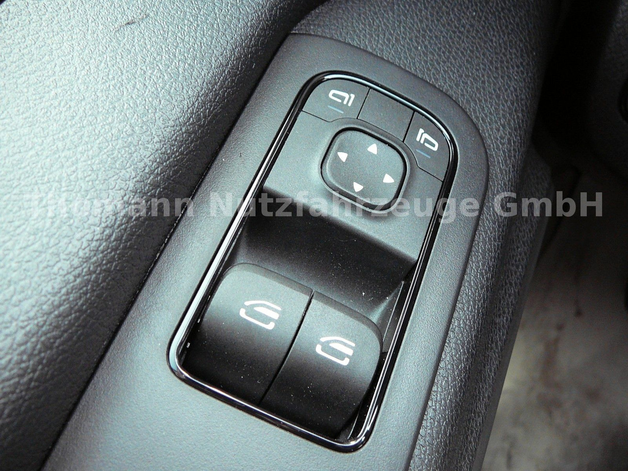 冷藏货车 Mercedes-Benz Sprinter 317 CDI Kühlkoffer Xarios 300 LBW：图28