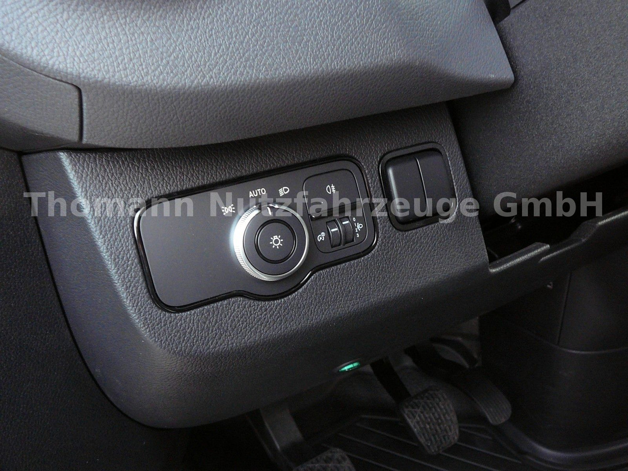 冷藏货车 Mercedes-Benz Sprinter 317 CDI Kühlkoffer Xarios 300 LBW：图13