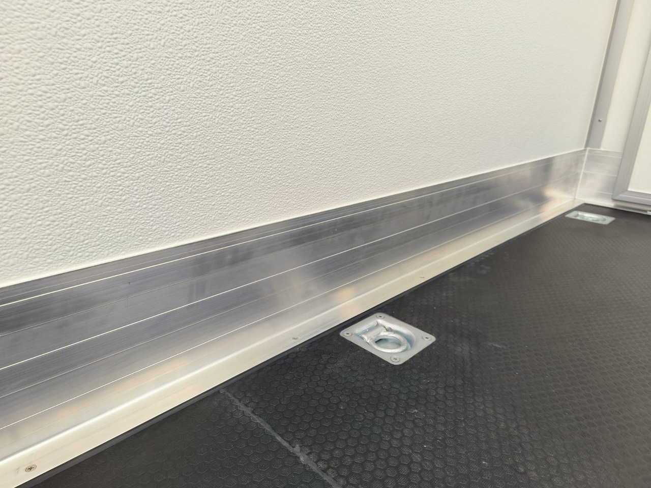 Peugeot Boxer Premium Koffer Extra Tief mit Klappe ! - 厢式货车:图2 Peugeot Boxer Premium Koffer Extra Tief mit Klappe ! - 厢式货车:图2