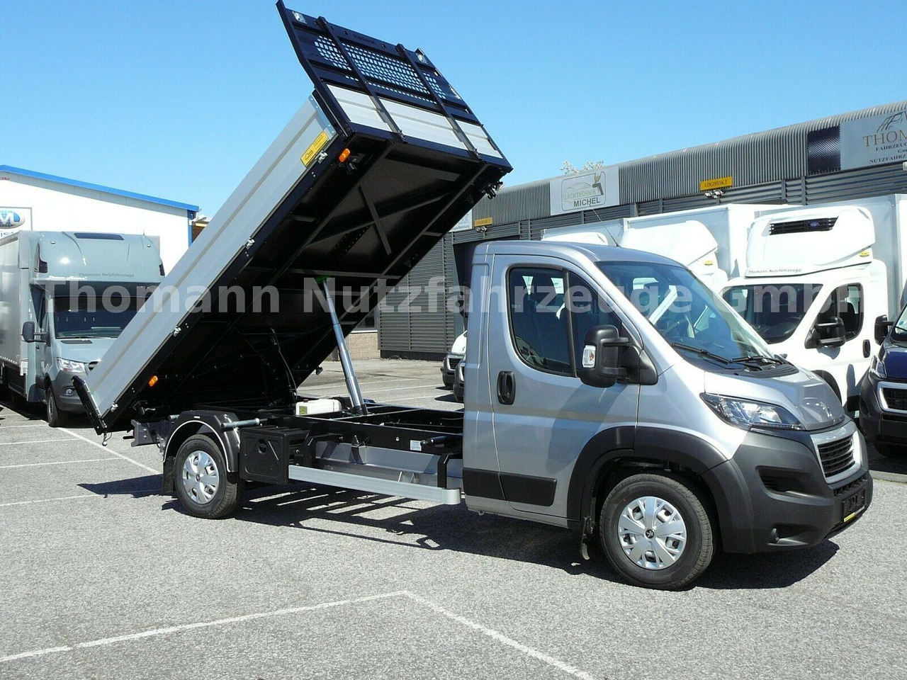Peugeot Boxer Pritsche 3 Seiten Kipper Premiumaufbau Peugeot Boxer Pritsche 3 Seiten Kipper Premiumaufbau - 翻斗货车:图1 Peugeot Boxer Pritsche 3 Seiten Kipper Premiumaufbau Peugeot Boxer Pritsche 3 Seiten Kipper Premiumaufbau - 翻斗货车:图1