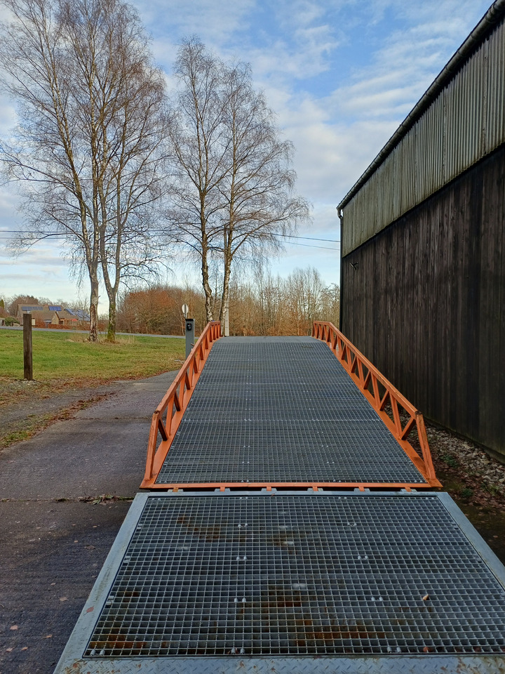 Saurus - 装载坡道:图2 Saurus - 装载坡道:图2