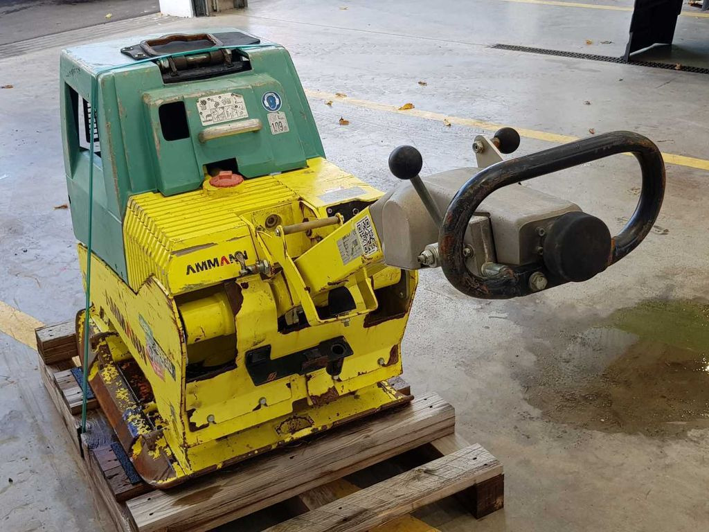 振动板 Ammann APH 6530 Rüttelplatte / 539kg / 2018 / Diesel Ammann APH 6530 Rüttelplatte / 539kg / 2018 / Diesel:图7 振动板 Ammann APH 6530 Rüttelplatte / 539kg / 2018 / Diesel Ammann APH 6530 Rüttelplatte / 539kg / 2018 / Diesel:图7
