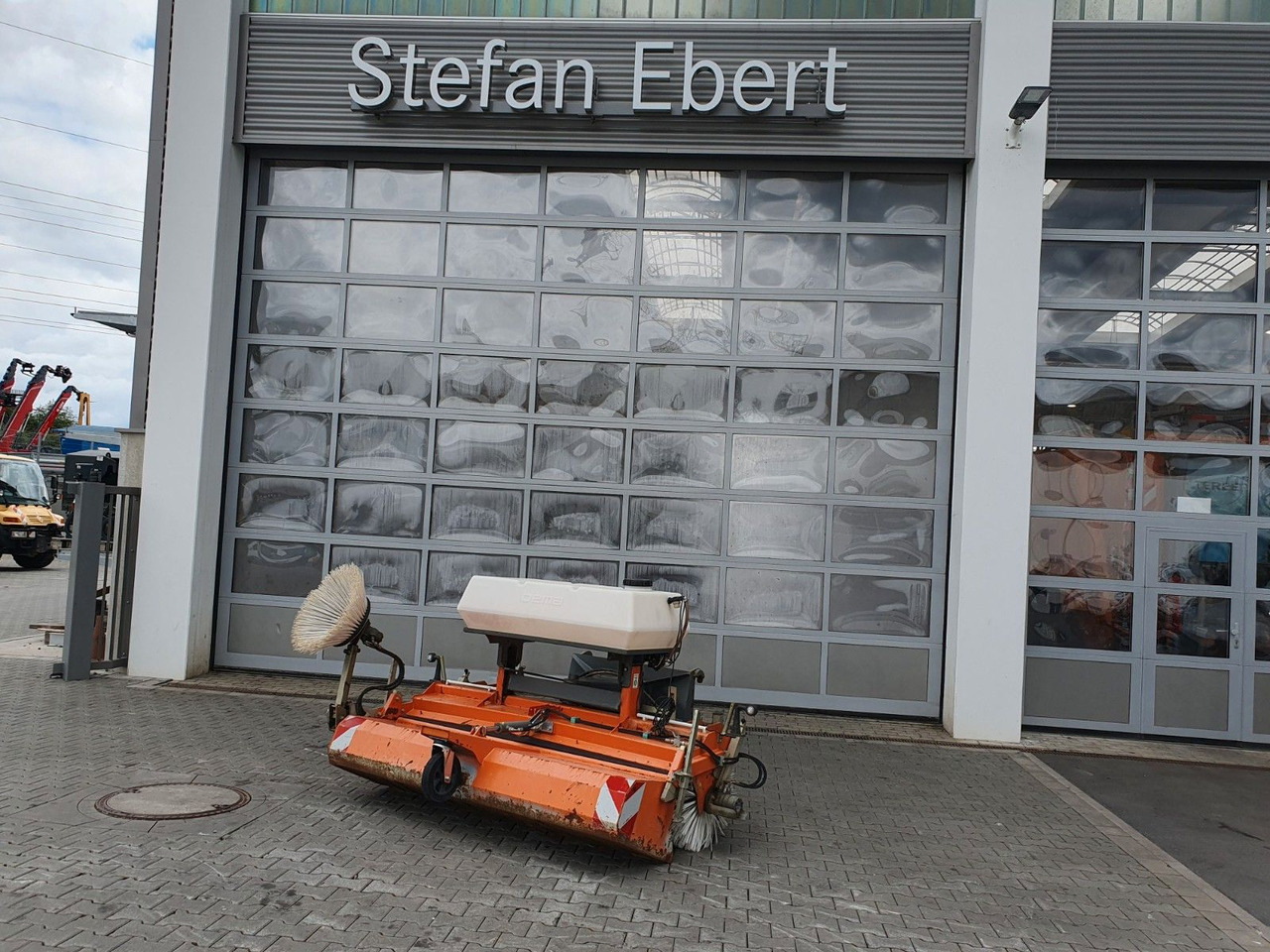 Bema 25 Dual Kehrmaschine / 2.050 mm / 2020 - 扫地机:图1 Bema 25 Dual Kehrmaschine / 2.050 mm / 2020 - 扫地机:图1