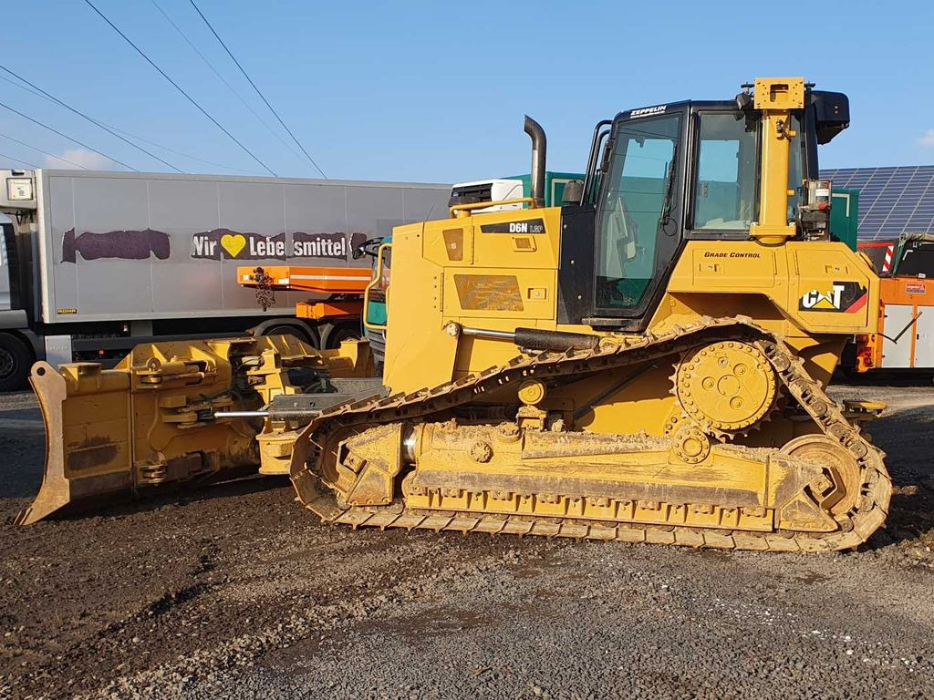 CAT D6N LGP / 7.374h / 6-Wege Klappschild / Bj: 2017 CAT D6N LGP / 7.374h / 6-Wege Klappschild / Bj: 2017 - 推土机:图3 CAT D6N LGP / 7.374h / 6-Wege Klappschild / Bj: 2017 CAT D6N LGP / 7.374h / 6-Wege Klappschild / Bj: 2017 - 推土机:图3