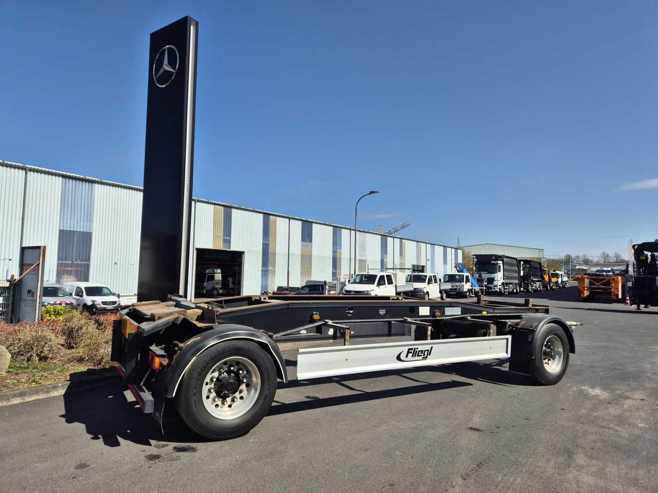 Fliegl ZPS180 Abroll-Container Tropper Pellet-Silo 22m³ Fliegl ZPS180 Abroll-Container Tropper Pellet-Silo 22m³ - 滚出式/ 箕斗拖车:图4 Fliegl ZPS180 Abroll-Container Tropper Pellet-Silo 22m³ Fliegl ZPS180 Abroll-Container Tropper Pellet-Silo 22m³ - 滚出式/ 箕斗拖车:图4