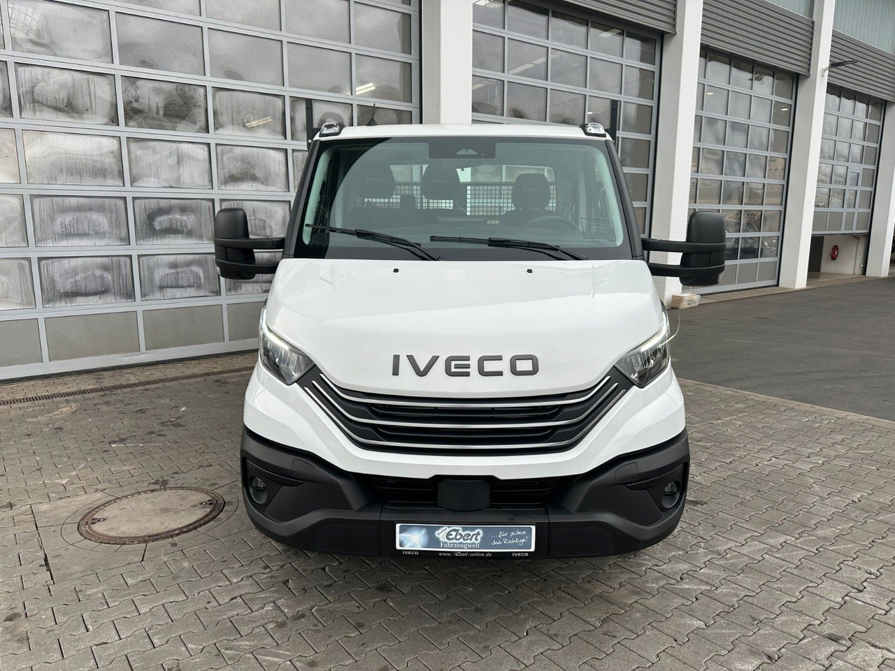 Iveco 70C18H 3-S.-Kipper Meiller *R3.450mm*2xAHK* - 翻斗货车:图2 Iveco 70C18H 3-S.-Kipper Meiller *R3.450mm*2xAHK* - 翻斗货车:图2